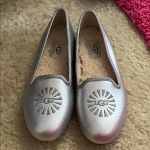 Girls size 2 ugg shoes